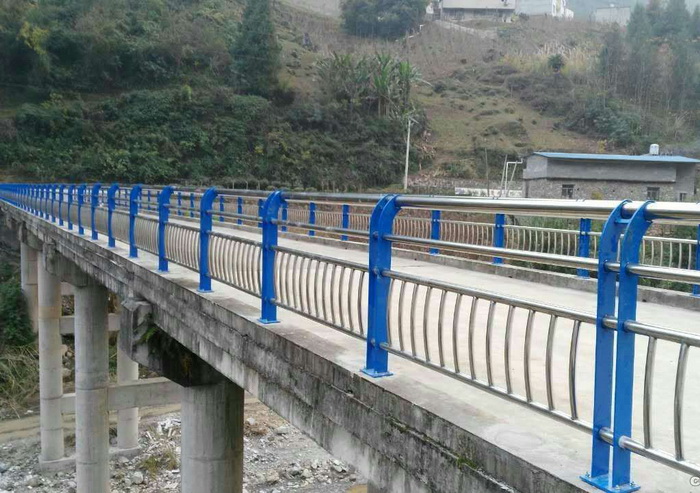 廣東護欄,東莞護欄,圍墻護欄,陽臺護欄,安全防護欄